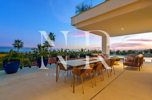 Newly built villa in La Quinta with panoramic sea views for sale