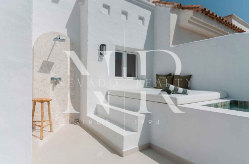 Penthouse à vendre dans le lotissement La Quinta Village avec vue sur la mer
