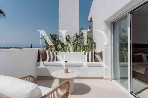 Penthouse à vendre dans le lotissement La Quinta Village avec vue sur la mer