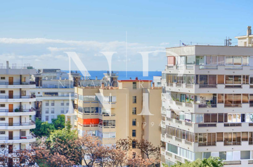 Renovated apartment on Ricardo Soriano with sea views for short-term rental.
