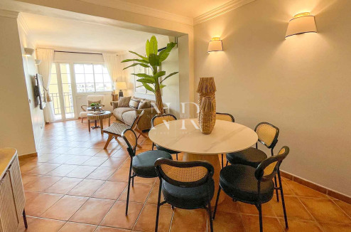 Renovated apartment on Ricardo Soriano with sea views for short-term rental.