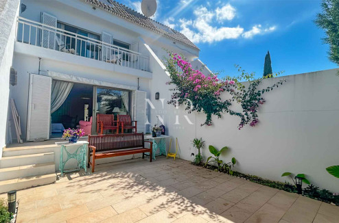 Maison mitoyenne à vendre dans le lotissement Jardines de Marbería