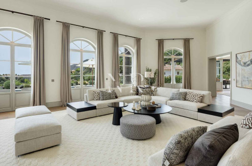 Villa en Urbanización La Zagaleta completamente renovada en venta