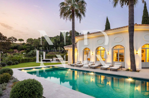 Villa en Urbanización La Zagaleta completamente renovada en venta