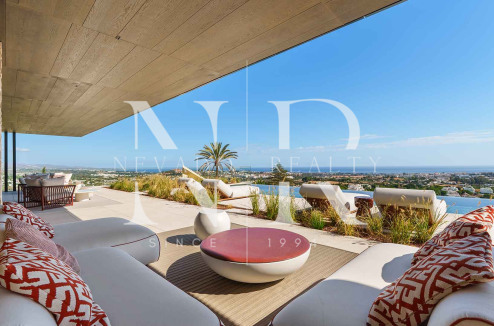 Villa en Urbanización El Herrojo Alto con vistas panorámicas al mar en venta