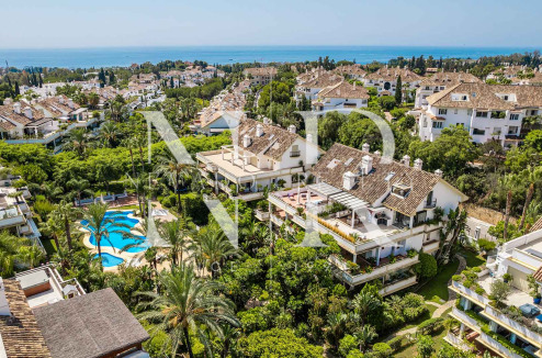 Ático en Urbanización Lomas del Rey completamente reformado en venta