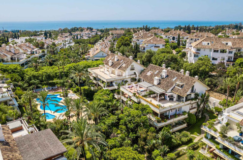 Penthouse entièrement rénové à vendre dans le complexe Lomas del Rey