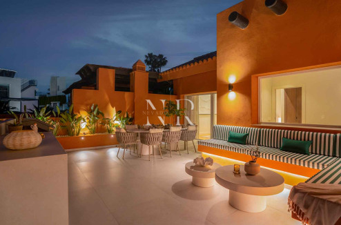 Completely renovated penthouse for sale in the Alminar de Marbella development