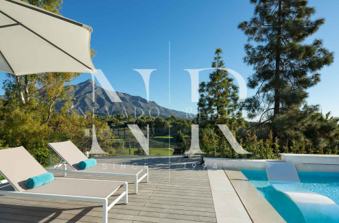 Villa en première ligne de golf à vendre à Aloha