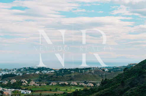 Maison mitoyenne à vendre dans le lotissement El Alto avec vue panoramique sur la mer