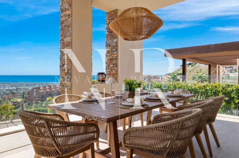 Villa en Benahavís con vistas panorámicas al mar en venta
