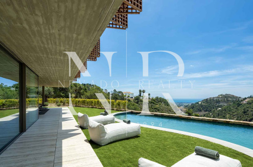 Villa en El Madroñal con vistas panorámicas al mar y a la montaña en venta