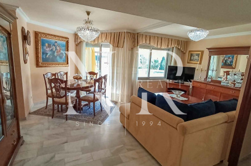 Appartement à vendre dans le centre-ville de Marbella, en deuxième ligne de plage