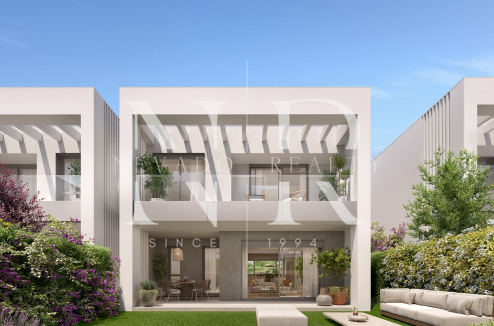 Newly built townhouse in Las Chapas for sale