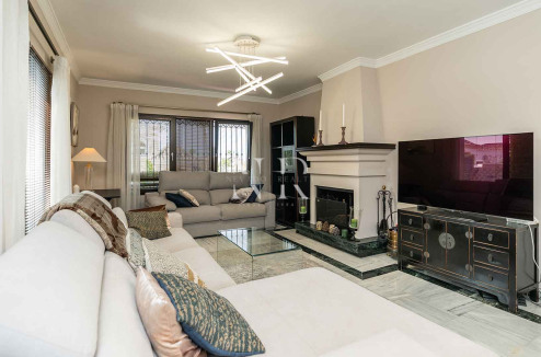 Villa with pool in Bahía de Marbella for long-term rental