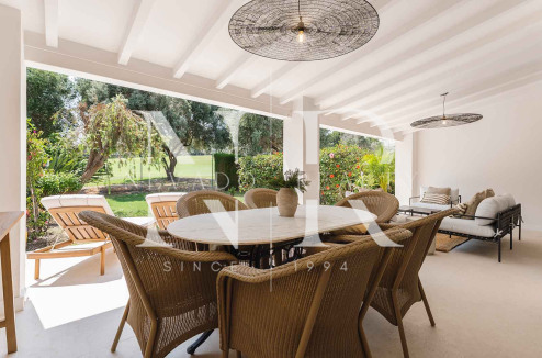 Adosada en Urbanización Los Olivos en primera línea de golf en venta