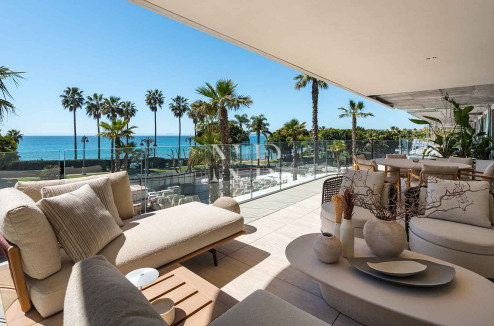 Beachfront Penthouses & Apartments for Sale in Estepona