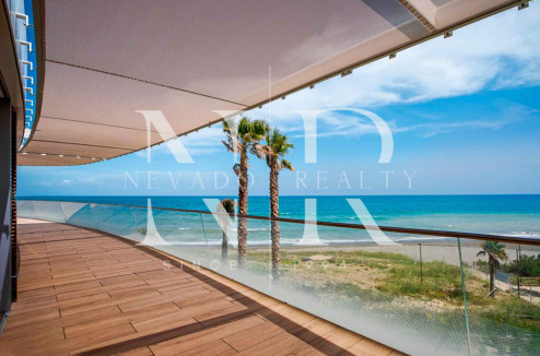 Beachfront apartments in Estepona