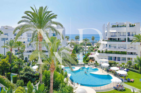 Ático en Urbanización Marbella House con vistas al mar en alquiler de corta temporada