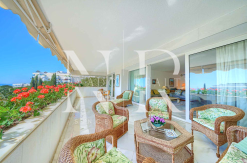 Appartement à Don Gonzalo avec vue sur la mer