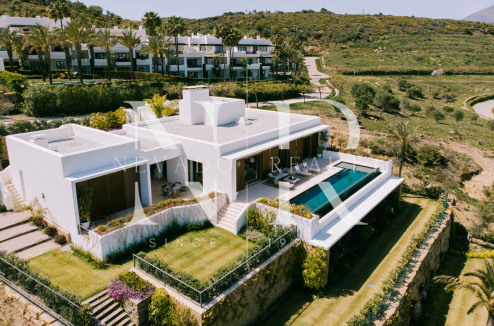 Villa in Finca Cortesin with panoramic sea views in Casares for sale