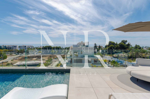 Penthouse à Golden Mile avec vue sur la mer à vendre