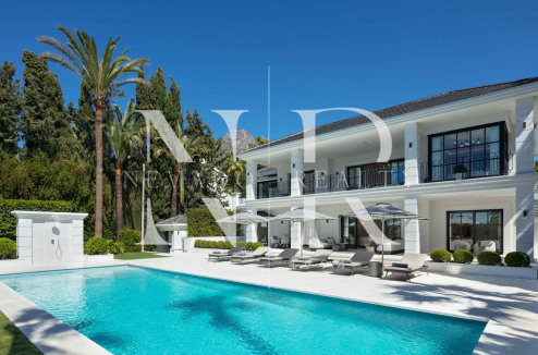 Villa in Urbanisation Sierra Blanca with panoramic sea views for sale
