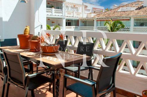 Duplex penthouse in Las Cañas Beach for short term rental.