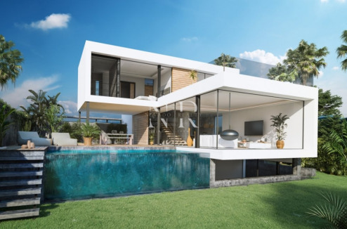 Villa en Estepona en primera línea de golf a la venta