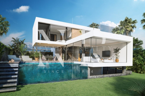 Villa en Estepona en primera línea de golf a la venta