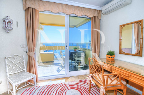 Apartment in the Marbella 2000 building opposite Marbella Marina