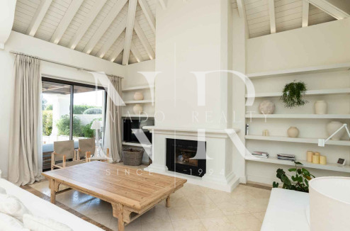 Villa in Lomas de Marbella club with mountain views for long term rental