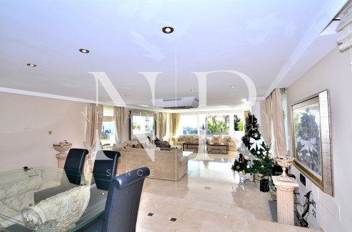 Villa in Elviria with beautiful sea views for sale
