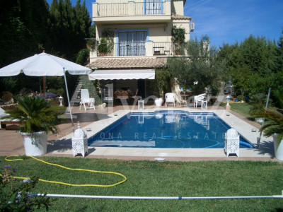 Villa en Arena Beach, Estepona