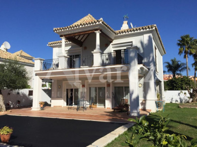 Villa en La Duquesa Golf, Manilva
