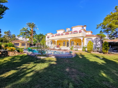 Villa in Paraiso Barronal, Estepona