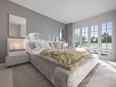 Apartment for sale in Marbella Golden Mile