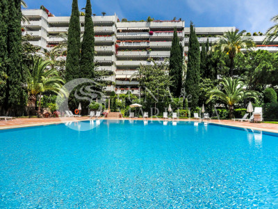 Apartamento en venta en Don Gonzalo, Marbella