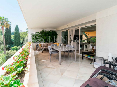 Apartamento en venta en Marbella