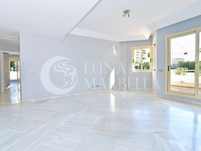 Apartamento en alquiler en Nueva Andalucia