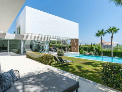 Villa en venta en Benahavis