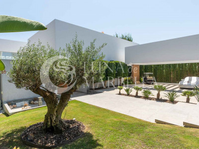 Villa en venta en Benahavis