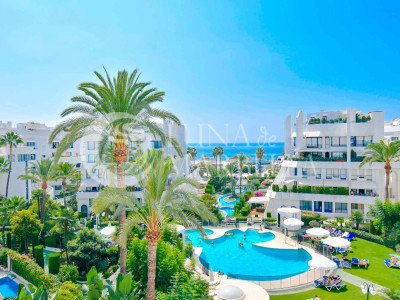 Duplex Planta Baja en venta en Marbella House, Marbella