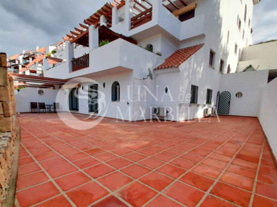 Ground Floor Apartment for sale in Marbella Golden Mile