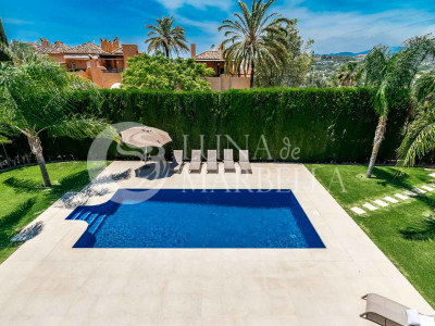 Villa en venta en Nueva Andalucia