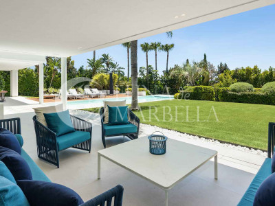 Villa for sale in Marbella East