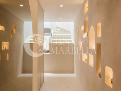 Penthouse for sale in Marbella East