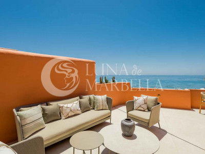 Penthouse for sale in Marbella East