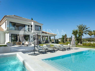 Villa en venta en Nueva Andalucia