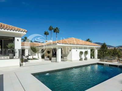 Villa en venta en Nueva Andalucia